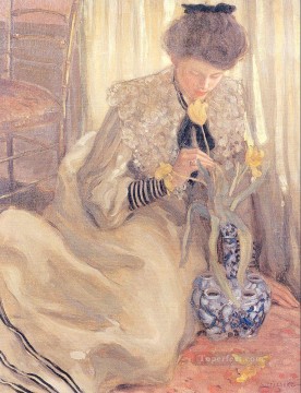 フレデリック・カール・フリーセケ Painting - 黄色いチューリップ 印象派の女性 フレデリック・カール・フリーセケ